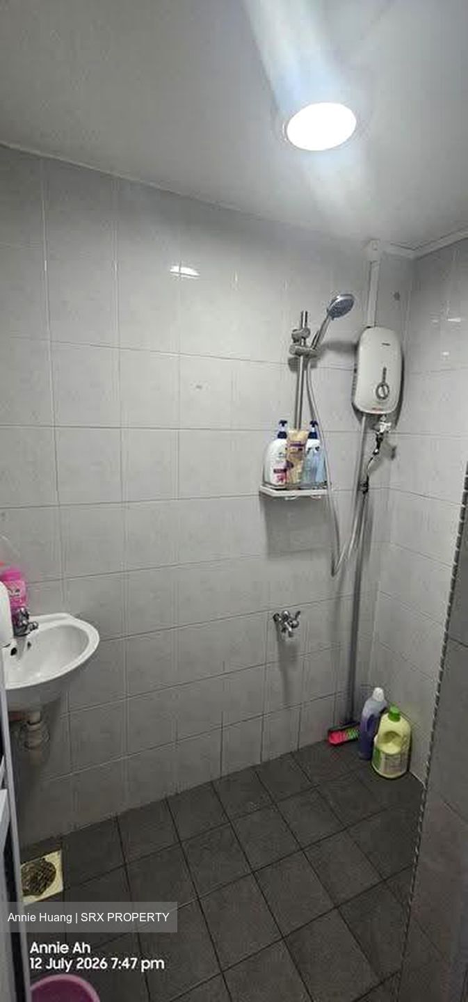 Sembawang Hills Estate (D20), Terrace #636209791